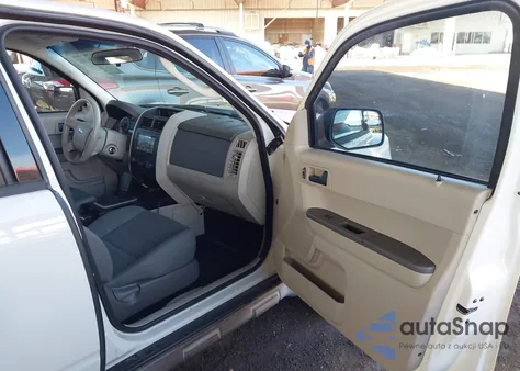 2012 Ford Escape Xls z USA, uszkodzony, nr VIN 1FMCU0C78CKA84518